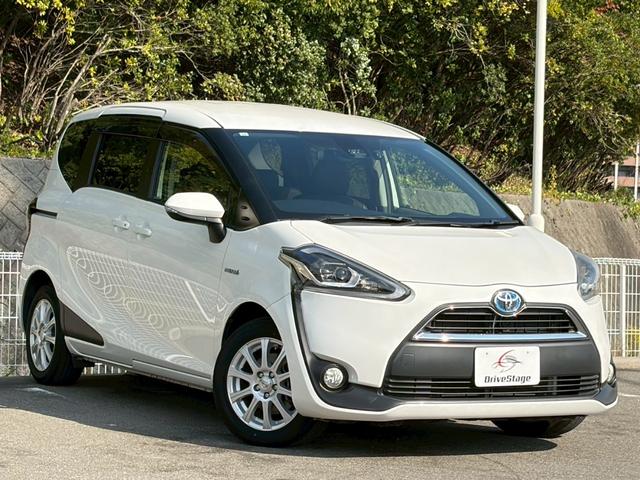 シエンタ ハイブリッドＧ　クエロ　禁煙車　純正ナビ　バックカメラ　両側電動スライド　ドライブレコーダー　シートヒーター　ＥＴＣ　ＬＥＤヘッドライト　ハーフレザーシート　衝突軽減ブレーキ　レーンキープ　１５インチアルミ　車検整備付（5枚目）