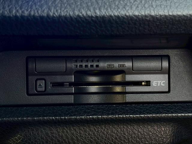 ノア Ｓｉ　禁煙　純正１０インチナビ　バックカメラ　ドラレコ　デジタルインナーミラー　クルーズコントロール　両側パワースライドドア　衝突軽減ブレーキ　ＥＴＣ　ＬＥＤヘッドライト　純正１６インチアルミ　スマートキー（14枚目）