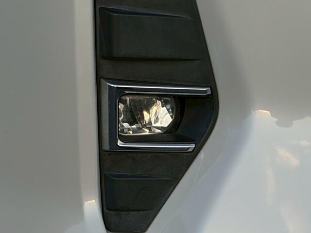 ノア Ｓｉ　禁煙　純正１０インチナビ　バックカメラ　ドラレコ　デジタルインナーミラー　クルーズコントロール　両側パワースライドドア　衝突軽減ブレーキ　ＥＴＣ　ＬＥＤヘッドライト　純正１６インチアルミ　スマートキー（48枚目）