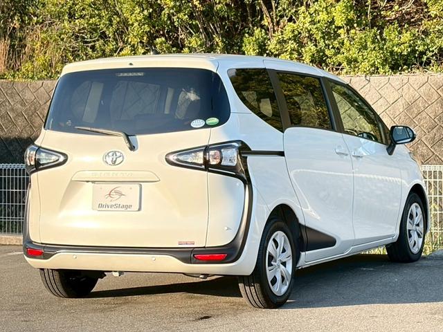 シエンタ ファンベースＧ　禁煙　純正ナビ　全周囲モニター　両側パワースライドドア　シートヒーター　ステアリングヒーター　衝突軽減　レーンキープ　ＥＴＣ　ＬＥＤヘッドライト　地デジ　Ｂｌｕｅｔｏｏｔｈ　ＵＳＢ接続　スマートキー（7枚目）