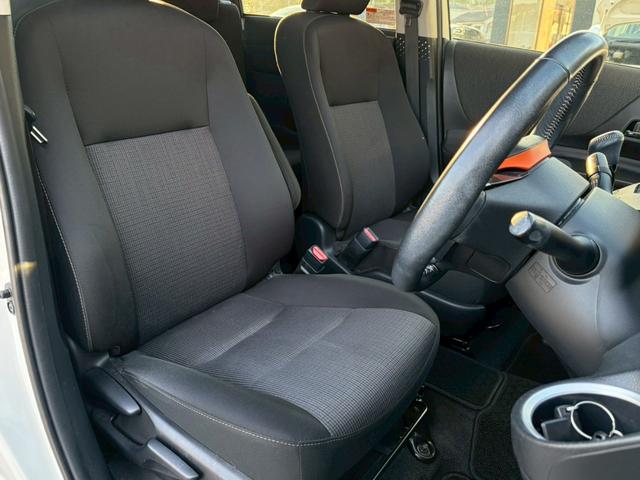 シエンタ ファンベースＧ　禁煙　純正ナビ　全周囲モニター　両側パワースライドドア　シートヒーター　ステアリングヒーター　衝突軽減　レーンキープ　ＥＴＣ　ＬＥＤヘッドライト　地デジ　Ｂｌｕｅｔｏｏｔｈ　ＵＳＢ接続　スマートキー（17枚目）