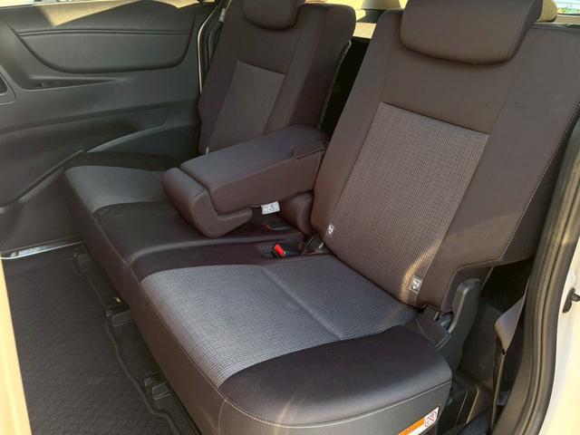 シエンタ ファンベースＧ　禁煙　純正ナビ　全周囲モニター　両側パワースライドドア　シートヒーター　ステアリングヒーター　衝突軽減　レーンキープ　ＥＴＣ　ＬＥＤヘッドライト　地デジ　Ｂｌｕｅｔｏｏｔｈ　ＵＳＢ接続　スマートキー（18枚目）