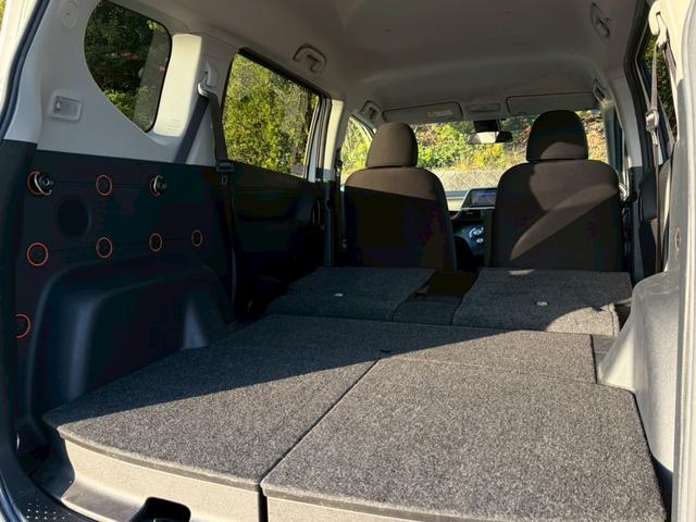 シエンタ ファンベースＧ　禁煙　純正ナビ　全周囲モニター　両側パワースライドドア　シートヒーター　ステアリングヒーター　衝突軽減　レーンキープ　ＥＴＣ　ＬＥＤヘッドライト　地デジ　Ｂｌｕｅｔｏｏｔｈ　ＵＳＢ接続　スマートキー（19枚目）