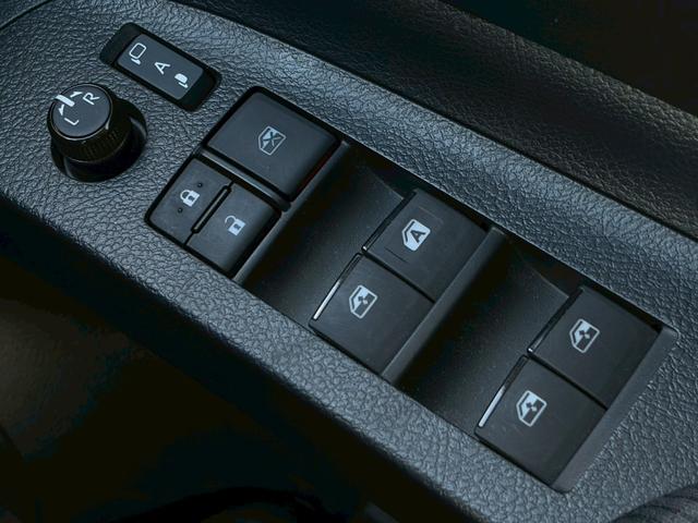 シエンタ ファンベースＧ　禁煙　純正ナビ　全周囲モニター　両側パワースライドドア　シートヒーター　ステアリングヒーター　衝突軽減　レーンキープ　ＥＴＣ　ＬＥＤヘッドライト　地デジ　Ｂｌｕｅｔｏｏｔｈ　ＵＳＢ接続　スマートキー（32枚目）