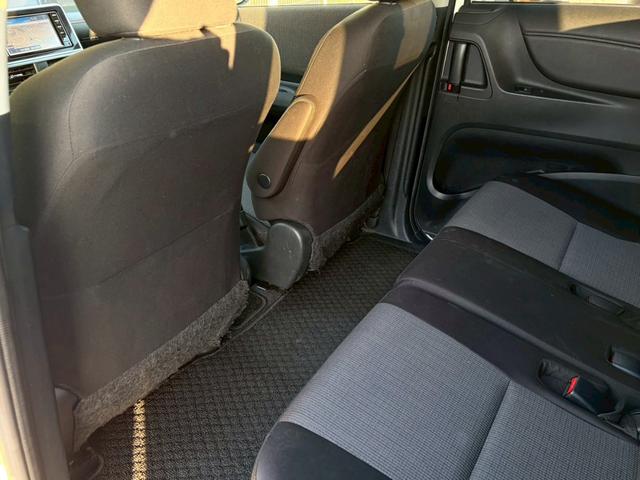 シエンタ ファンベースＧ　禁煙　純正ナビ　全周囲モニター　両側パワースライドドア　シートヒーター　ステアリングヒーター　衝突軽減　レーンキープ　ＥＴＣ　ＬＥＤヘッドライト　地デジ　Ｂｌｕｅｔｏｏｔｈ　ＵＳＢ接続　スマートキー（40枚目）