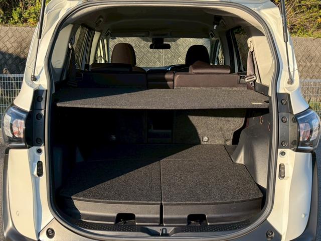 シエンタ ファンベースＧ　禁煙　純正ナビ　全周囲モニター　両側パワースライドドア　シートヒーター　ステアリングヒーター　衝突軽減　レーンキープ　ＥＴＣ　ＬＥＤヘッドライト　地デジ　Ｂｌｕｅｔｏｏｔｈ　ＵＳＢ接続　スマートキー（41枚目）