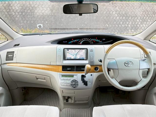 エスティマ ２．４アエラス　Ｇエディション　４ＷＤ　禁煙　純正ナビ　バックカメラ　インテリキー　両側パワースライドドア　ＥＴＣ車載器　ＨＩＤヘッドライト　ＣＤ・ＤＶＤ再生可　録音可　プッシュスタート　純正１７インチアルミ　電格ミラー　車検整備付（6枚目）