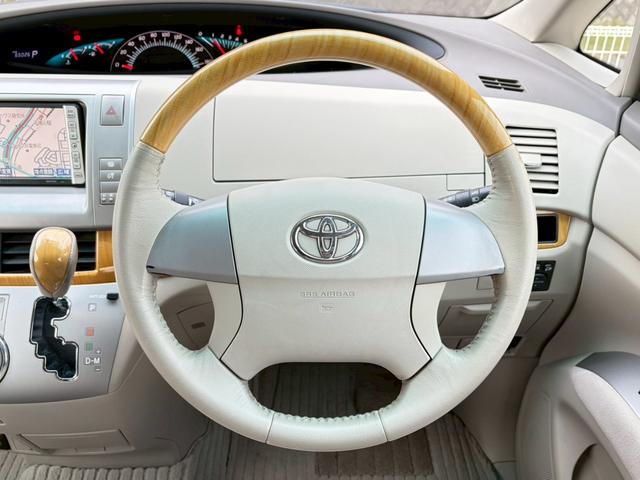 エスティマ ２．４アエラス　Ｇエディション　４ＷＤ　禁煙　純正ナビ　バックカメラ　インテリキー　両側パワースライドドア　ＥＴＣ車載器　ＨＩＤヘッドライト　ＣＤ・ＤＶＤ再生可　録音可　プッシュスタート　純正１７インチアルミ　電格ミラー　車検整備付（9枚目）