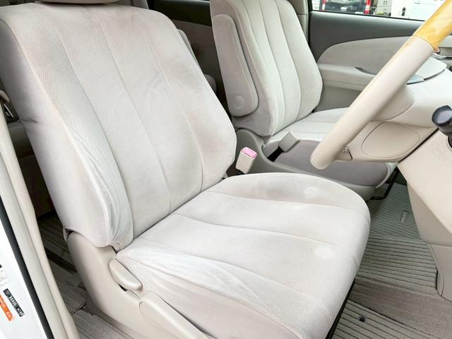 エスティマ ２．４アエラス　Ｇエディション　４ＷＤ　禁煙　純正ナビ　バックカメラ　インテリキー　両側パワースライドドア　ＥＴＣ車載器　ＨＩＤヘッドライト　ＣＤ・ＤＶＤ再生可　録音可　プッシュスタート　純正１７インチアルミ　電格ミラー　車検整備付（13枚目）