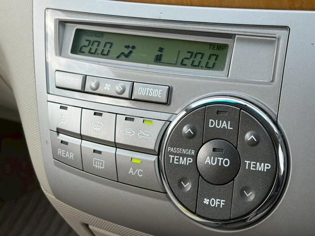 エスティマ ２．４アエラス　Ｇエディション　４ＷＤ　禁煙　純正ナビ　バックカメラ　インテリキー　両側パワースライドドア　ＥＴＣ車載器　ＨＩＤヘッドライト　ＣＤ・ＤＶＤ再生可　録音可　プッシュスタート　純正１７インチアルミ　電格ミラー　車検整備付（30枚目）