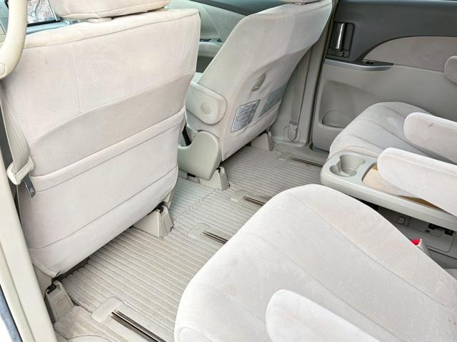 エスティマ ２．４アエラス　Ｇエディション　４ＷＤ　禁煙　純正ナビ　バックカメラ　インテリキー　両側パワースライドドア　ＥＴＣ車載器　ＨＩＤヘッドライト　ＣＤ・ＤＶＤ再生可　録音可　プッシュスタート　純正１７インチアルミ　電格ミラー　車検整備付（34枚目）