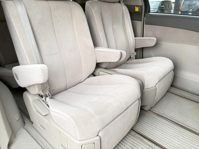 エスティマ ２．４アエラス　Ｇエディション　４ＷＤ　禁煙　純正ナビ　バックカメラ　インテリキー　両側パワースライドドア　ＥＴＣ車載器　ＨＩＤヘッドライト　ＣＤ・ＤＶＤ再生可　録音可　プッシュスタート　純正１７インチアルミ　電格ミラー　車検整備付（35枚目）