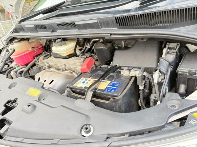 エスティマ ２．４アエラス　Ｇエディション　４ＷＤ　禁煙　純正ナビ　バックカメラ　インテリキー　両側パワースライドドア　ＥＴＣ車載器　ＨＩＤヘッドライト　ＣＤ・ＤＶＤ再生可　録音可　プッシュスタート　純正１７インチアルミ　電格ミラー　車検整備付（49枚目）