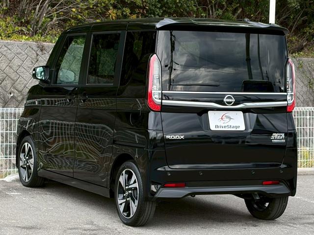 ルークス ハイウェイスター　Ｇターボプロパイロットエディション　禁煙　純正９インチナビ　黒革　アラウンドビューモニター　両側パワースライドドア　デジタルインナーミラー　レーダークルーズ　フルセグ　前後ドラレコ　ＬＥＤヘッドライト　純正１５インチアルミ　インテリキー（10枚目）