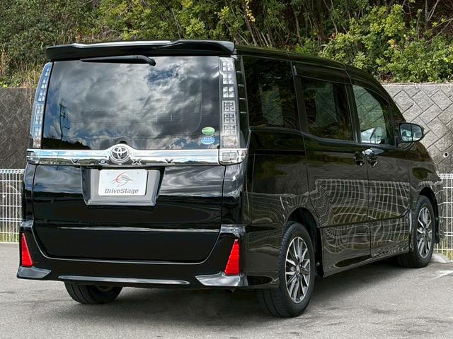 ヴォクシー ＺＳ　禁煙　社外メモリーナビ　バックカメラ　ドラレコ　パワースライドドア　インテリキー　ＬＥＤヘッドライト　ＥＴＣ　フルセグ　Ｂｌｕｅｔｏｏｔｈ　ＵＳＢ接続　純正１６インチアルミ　７人乗り　プッシュスタート（7枚目）