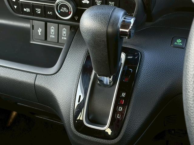 Ｎ－ＢＯＸカスタム Ｇ・ＥＸホンダセンシング　ワンオーナー　禁煙　純正ナビ　バックカメラ　ドラレコ　レーダークルーズコントロール　レーンキープ　ＬＥＤヘッドライト　ＥＴＣ車載器　パワースライドドア　衝突軽減ブレーキ　純正１４インチＡＷ　車検整備付（18枚目）