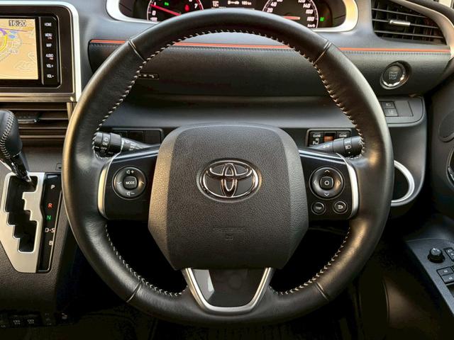 シエンタ Ｇ　クエロ　ユーザー買取　ワンオーナー　屋根付き車庫保管　純正ナビ　全周囲カメラ　両側オートスライド　シートヒーター　フルセグＴＶ　スマートキー　衝突軽減　ステアリングヒーター　純正１６ＡＷ　ＥＴＣ　走行７千キロ（11枚目）