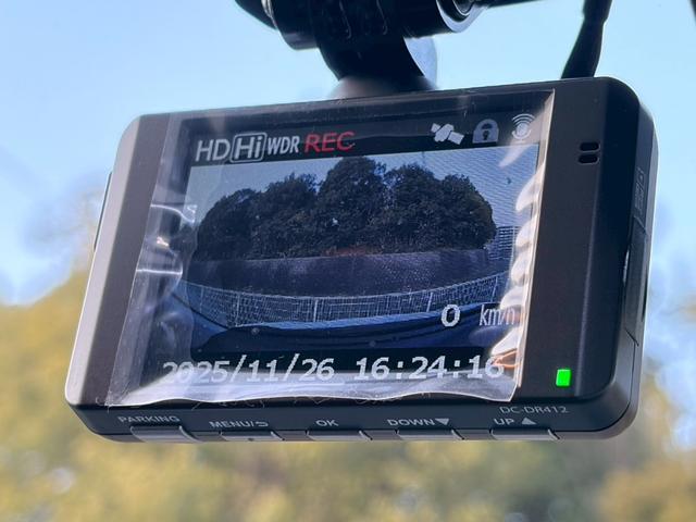 シエンタ Ｇ　クエロ　ユーザー買取　ワンオーナー　屋根付き車庫保管　純正ナビ　全周囲カメラ　両側オートスライド　シートヒーター　フルセグＴＶ　スマートキー　衝突軽減　ステアリングヒーター　純正１６ＡＷ　ＥＴＣ　走行７千キロ（15枚目）