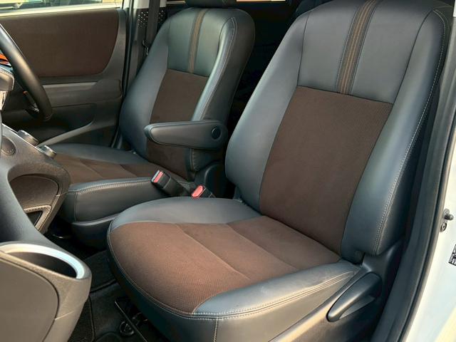 シエンタ Ｇ　クエロ　ユーザー買取　ワンオーナー　屋根付き車庫保管　純正ナビ　全周囲カメラ　両側オートスライド　シートヒーター　フルセグＴＶ　スマートキー　衝突軽減　ステアリングヒーター　純正１６ＡＷ　ＥＴＣ　走行７千キロ（38枚目）