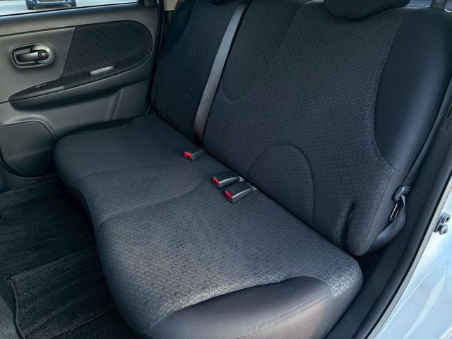 ノート １５Ｘ　ＳＶ＋プラズマ　走行約１２８００ｋｍ！　ユーザー買取車　ワンオーナー　禁煙車　後期型　純正ナビ　バックカメラ　フルセグ　ＥＴＣ　純正サンドバイザー　エコモード　インテリジェントキー　Ｂｌｕｅｔｏｏｔｈ　オートエアコン（14枚目）