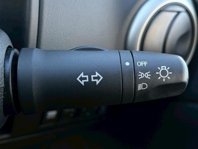 ノート １５Ｘ　ＳＶ＋プラズマ　走行約１２８００ｋｍ！　ユーザー買取車　ワンオーナー　禁煙車　後期型　純正ナビ　バックカメラ　フルセグ　ＥＴＣ　純正サンドバイザー　エコモード　インテリジェントキー　Ｂｌｕｅｔｏｏｔｈ　オートエアコン（23枚目）