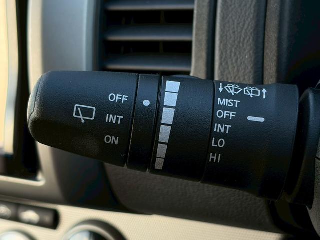 ノート １５Ｘ　ＳＶ＋プラズマ　走行約１２８００ｋｍ！　ユーザー買取車　ワンオーナー　禁煙車　後期型　純正ナビ　バックカメラ　フルセグ　ＥＴＣ　純正サンドバイザー　エコモード　インテリジェントキー　Ｂｌｕｅｔｏｏｔｈ　オートエアコン（24枚目）