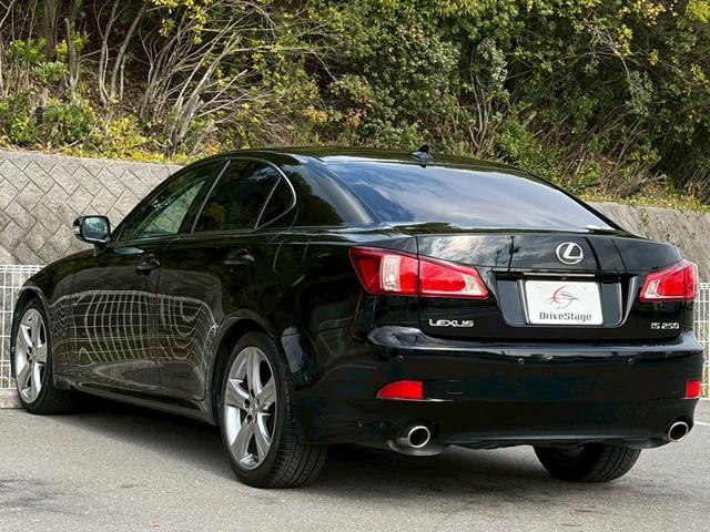 ＩＳ ＩＳ２５０　バージョンＬ　後期　サンルーフ　黒革　レーダークルーズ　純正ナビ　禁煙　ベンチレーション　バックカメラ　ドラレコ　リア電動サンシェード　Ｂｌｕｅｔｏｏｔｈ　ＵＳＢ・ＡＵＸ接続　純正１８ＡＷ　ＥＴＣ　車検整備付（7枚目）