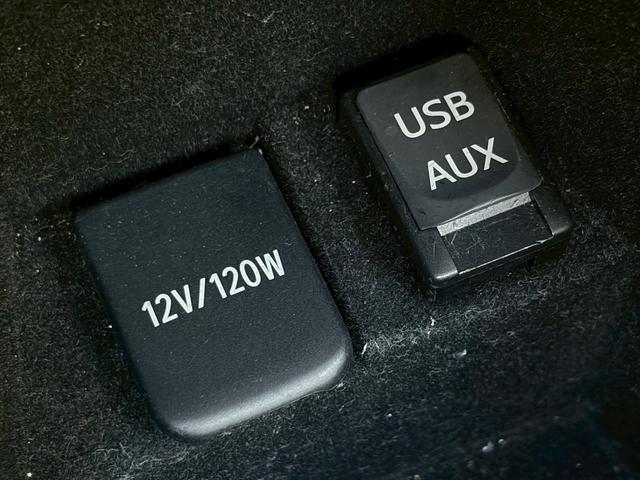 ＩＳ ＩＳ２５０　バージョンＬ　後期　サンルーフ　黒革　レーダークルーズ　純正ナビ　禁煙　ベンチレーション　バックカメラ　ドラレコ　リア電動サンシェード　Ｂｌｕｅｔｏｏｔｈ　ＵＳＢ・ＡＵＸ接続　純正１８ＡＷ　ＥＴＣ　車検整備付（14枚目）