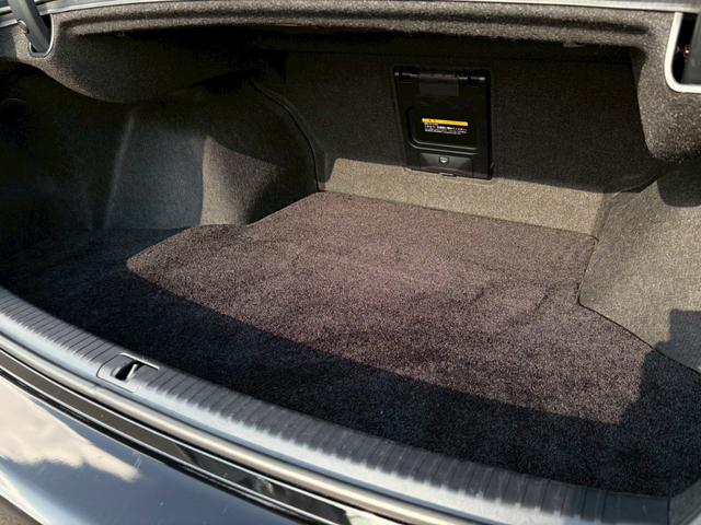 ＩＳ ＩＳ２５０　バージョンＬ　後期　サンルーフ　黒革　レーダークルーズ　純正ナビ　禁煙　ベンチレーション　バックカメラ　ドラレコ　リア電動サンシェード　Ｂｌｕｅｔｏｏｔｈ　ＵＳＢ・ＡＵＸ接続　純正１８ＡＷ　ＥＴＣ　車検整備付（17枚目）