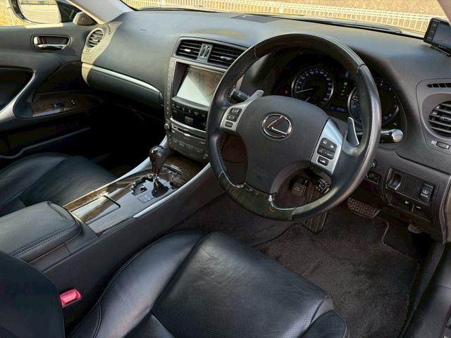 ＩＳ ＩＳ２５０　バージョンＬ　後期　サンルーフ　黒革　レーダークルーズ　純正ナビ　禁煙　ベンチレーション　バックカメラ　ドラレコ　リア電動サンシェード　Ｂｌｕｅｔｏｏｔｈ　ＵＳＢ・ＡＵＸ接続　純正１８ＡＷ　ＥＴＣ　車検整備付（38枚目）