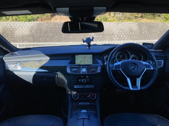 ＣＬＳクラス シューティングブレーク ＣＬＳ３５０シューティングブレークＡＭＧスポツパック　ユーザー買取　ワンオーナー　サンルーフ　黒革　メモリ付パワーシート　純正１９インチＡＷ　シートヒーター　パワーバックドア　エアサス　ＡＣＣ　純正ナビ　フルセグ　バックカメラ　ＬＥＤヘッドライト　禁煙（8枚目）