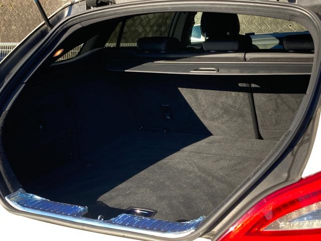 ＣＬＳクラス シューティングブレーク ＣＬＳ３５０シューティングブレークＡＭＧスポツパック　ユーザー買取　ワンオーナー　サンルーフ　黒革　メモリ付パワーシート　純正１９インチＡＷ　シートヒーター　パワーバックドア　エアサス　ＡＣＣ　純正ナビ　フルセグ　バックカメラ　ＬＥＤヘッドライト　禁煙（16枚目）