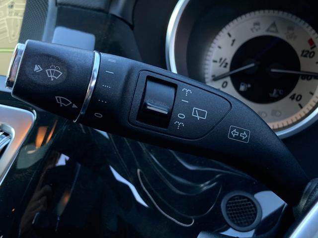ＣＬＳクラス シューティングブレーク ＣＬＳ３５０シューティングブレークＡＭＧスポツパック　ユーザー買取　ワンオーナー　サンルーフ　黒革　メモリ付パワーシート　純正１９インチＡＷ　シートヒーター　パワーバックドア　エアサス　ＡＣＣ　純正ナビ　フルセグ　バックカメラ　ＬＥＤヘッドライト　禁煙（20枚目）