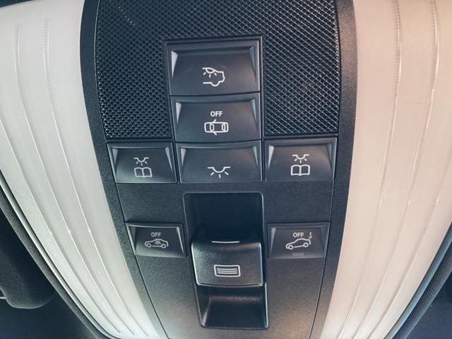 ＣＬＳクラス シューティングブレーク ＣＬＳ３５０シューティングブレークＡＭＧスポツパック　ユーザー買取　ワンオーナー　サンルーフ　黒革　メモリ付パワーシート　純正１９インチＡＷ　シートヒーター　パワーバックドア　エアサス　ＡＣＣ　純正ナビ　フルセグ　バックカメラ　ＬＥＤヘッドライト　禁煙（35枚目）