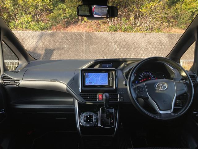 ヴォクシー ＺＳ　煌　禁煙　純正ナビ　フリップダウンモニター　バックカメラ　両側パワースライドドア　クルーズコントロール　衝突軽減ブレーキ　レーンキープ　ＵＳＢポート　フルセグ　スマートキー　純正１６インチＡＷ　車検整備付（7枚目）