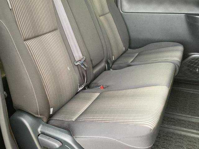 ヴォクシー ＺＳ　煌　禁煙　純正ナビ　フリップダウンモニター　バックカメラ　両側パワースライドドア　クルーズコントロール　衝突軽減ブレーキ　レーンキープ　ＵＳＢポート　フルセグ　スマートキー　純正１６インチＡＷ　車検整備付（12枚目）