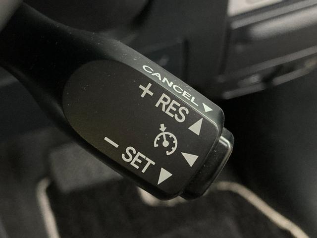 ヴォクシー ＺＳ　煌　禁煙　純正ナビ　フリップダウンモニター　バックカメラ　両側パワースライドドア　クルーズコントロール　衝突軽減ブレーキ　レーンキープ　ＵＳＢポート　フルセグ　スマートキー　純正１６インチＡＷ　車検整備付（19枚目）