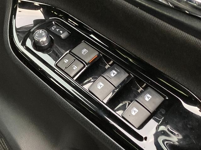 ヴォクシー ＺＳ　煌　禁煙　純正ナビ　フリップダウンモニター　バックカメラ　両側パワースライドドア　クルーズコントロール　衝突軽減ブレーキ　レーンキープ　ＵＳＢポート　フルセグ　スマートキー　純正１６インチＡＷ　車検整備付（21枚目）