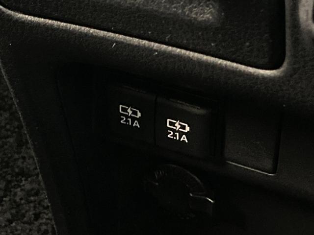 ヴォクシー ＺＳ　煌　禁煙　純正ナビ　フリップダウンモニター　バックカメラ　両側パワースライドドア　クルーズコントロール　衝突軽減ブレーキ　レーンキープ　ＵＳＢポート　フルセグ　スマートキー　純正１６インチＡＷ　車検整備付（24枚目）