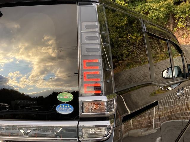 ヴォクシー ＺＳ　煌　禁煙　純正ナビ　フリップダウンモニター　バックカメラ　両側パワースライドドア　クルーズコントロール　衝突軽減ブレーキ　レーンキープ　ＵＳＢポート　フルセグ　スマートキー　純正１６インチＡＷ　車検整備付（29枚目）
