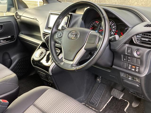 ヴォクシー ＺＳ　煌　禁煙　純正ナビ　フリップダウンモニター　バックカメラ　両側パワースライドドア　クルーズコントロール　衝突軽減ブレーキ　レーンキープ　ＵＳＢポート　フルセグ　スマートキー　純正１６インチＡＷ　車検整備付（38枚目）