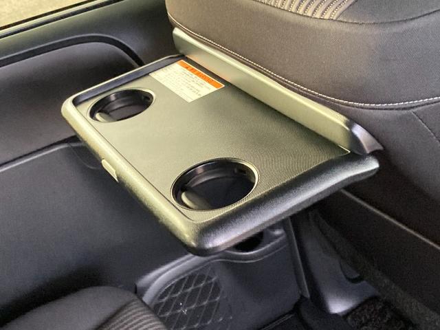 ヴォクシー ＺＳ　煌　禁煙　純正ナビ　フリップダウンモニター　バックカメラ　両側パワースライドドア　クルーズコントロール　衝突軽減ブレーキ　レーンキープ　ＵＳＢポート　フルセグ　スマートキー　純正１６インチＡＷ　車検整備付（45枚目）