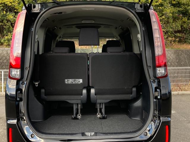 ノア ハイブリッドＧ　禁煙　純正９インチナビ　両側パワースライドドア　置くだけ充電　前席シートヒーター　クルーズコントロール　純正１５インチＡＷ　ＬＥＤヘッドライト　バックカメラ　フルセグ　ＥＴＣ　ドラレコ　スマートキー（15枚目）