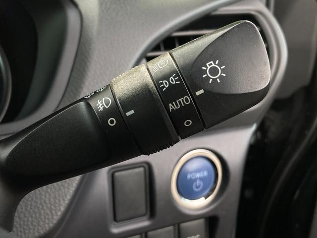 ノア ハイブリッドＧ　禁煙　純正９インチナビ　両側パワースライドドア　置くだけ充電　前席シートヒーター　クルーズコントロール　純正１５インチＡＷ　ＬＥＤヘッドライト　バックカメラ　フルセグ　ＥＴＣ　ドラレコ　スマートキー（19枚目）