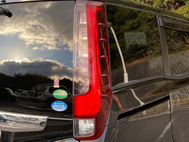 ノア ハイブリッドＧ　禁煙　純正９インチナビ　両側パワースライドドア　置くだけ充電　前席シートヒーター　クルーズコントロール　純正１５インチＡＷ　ＬＥＤヘッドライト　バックカメラ　フルセグ　ＥＴＣ　ドラレコ　スマートキー（29枚目）