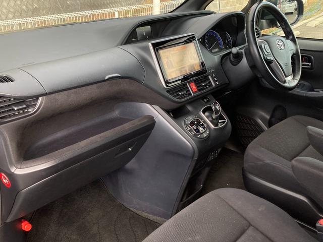 ノア ハイブリッドＧ　禁煙　純正９インチナビ　両側パワースライドドア　置くだけ充電　前席シートヒーター　クルーズコントロール　純正１５インチＡＷ　ＬＥＤヘッドライト　バックカメラ　フルセグ　ＥＴＣ　ドラレコ　スマートキー（39枚目）