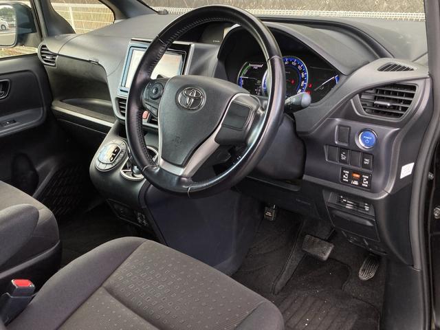 ノア ハイブリッドＧ　禁煙　純正９インチナビ　両側パワースライドドア　置くだけ充電　前席シートヒーター　クルーズコントロール　純正１５インチＡＷ　ＬＥＤヘッドライト　バックカメラ　フルセグ　ＥＴＣ　ドラレコ　スマートキー（40枚目）