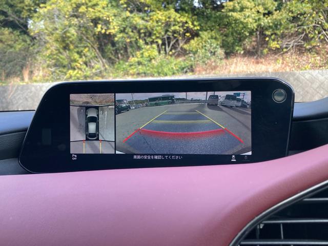 ＭＡＺＤＡ３ファストバック Ｘバーガンディ　セレクション　禁煙　ＢＯＳＥ　赤革　メモリ付きパワーシート　３６０度カメラ　純正ナビ　純正１８インチＡＷ　レーダークルーズ　ＨＵＤ　ＢＳＭ　ＥＴＣ　ＨＤＭＩ接続　フルセグ　シートヒーター　ハンドルヒーター　車検整備（5枚目）