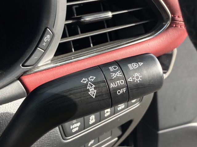 ＭＡＺＤＡ３ファストバック Ｘバーガンディ　セレクション　禁煙　ＢＯＳＥ　赤革　メモリ付きパワーシート　３６０度カメラ　純正ナビ　純正１８インチＡＷ　レーダークルーズ　ＨＵＤ　ＢＳＭ　ＥＴＣ　ＨＤＭＩ接続　フルセグ　シートヒーター　ハンドルヒーター　車検整備（18枚目）