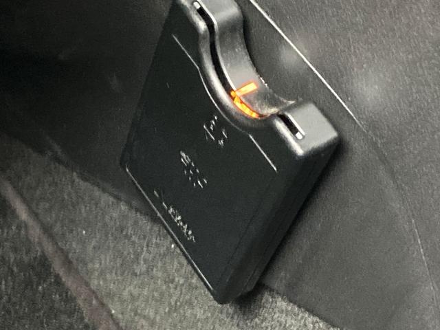 ＭＡＺＤＡ３ファストバック Ｘバーガンディ　セレクション　禁煙　ＢＯＳＥ　赤革　メモリ付きパワーシート　３６０度カメラ　純正ナビ　純正１８インチＡＷ　レーダークルーズ　ＨＵＤ　ＢＳＭ　ＥＴＣ　ＨＤＭＩ接続　フルセグ　シートヒーター　ハンドルヒーター　車検整備（40枚目）